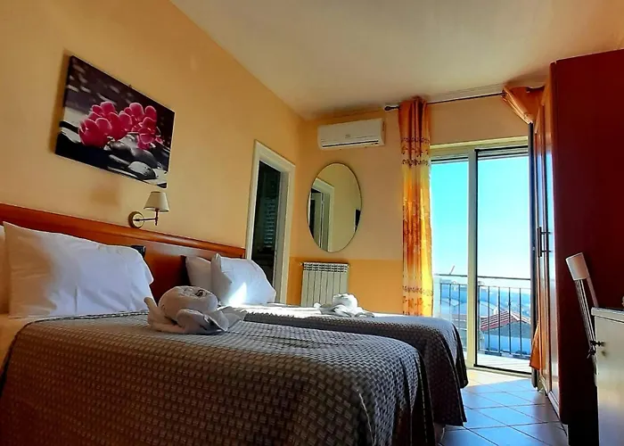 Pacis Bed & Breakfast *